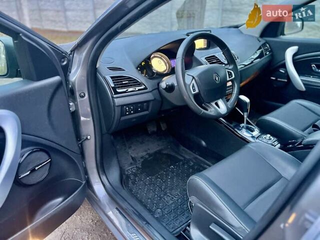 Серый Рено Меган, объемом двигателя 1.5 л и пробегом 248 тыс. км за 8300 $, фото 10 на Automoto.ua