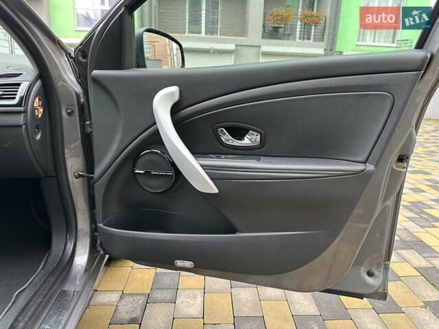 Серый Рено Меган, объемом двигателя 1.46 л и пробегом 292 тыс. км за 7800 $, фото 10 на Automoto.ua