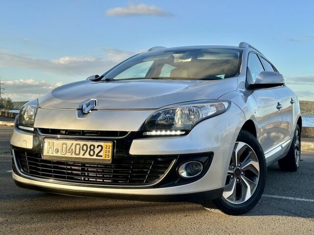 Серый Рено Меган, объемом двигателя 1.6 л и пробегом 277 тыс. км за 7000 $, фото 23 на Automoto.ua