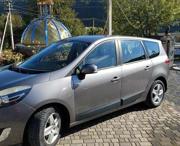 Серый Рено Меган, объемом двигателя 1.5 л и пробегом 200 тыс. км за 9000 $, фото 4 на Automoto.ua