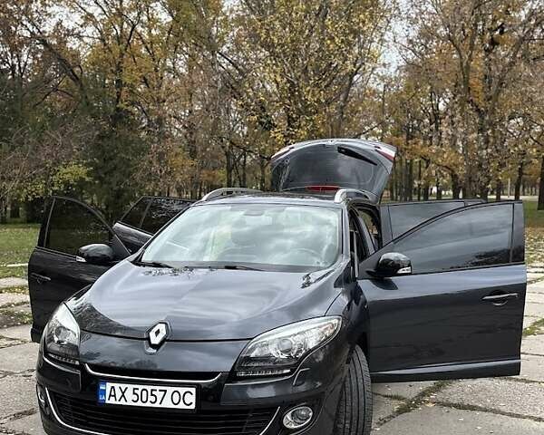 Сірий Рено Меган, об'ємом двигуна 1.46 л та пробігом 215 тис. км за 10300 $, фото 6 на Automoto.ua