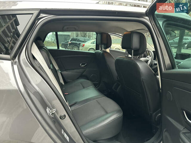 Сірий Рено Меган, об'ємом двигуна 1.46 л та пробігом 293 тис. км за 7800 $, фото 31 на Automoto.ua