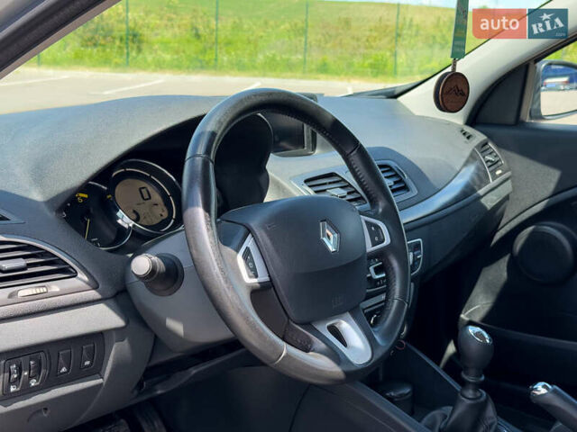 Серый Рено Меган, объемом двигателя 1.46 л и пробегом 262 тыс. км за 6400 $, фото 10 на Automoto.ua