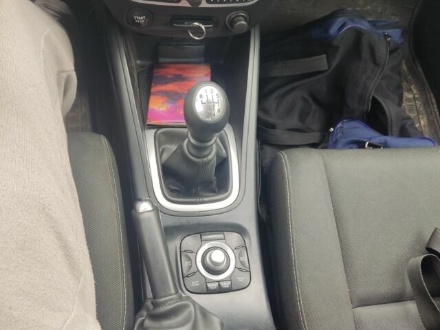 Рено Меган 2012 в Ужгороде на Automoto.ua Серый Рено Меган, объемом двигателя 1.5 л и пробегом 280 тыс. км за 7400 $, фото 10 на Automoto.ua