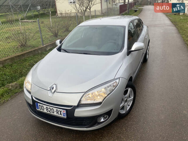 Серый Рено Меган, объемом двигателя 0 л и пробегом 247 тыс. км за 6700 $, фото 2 на Automoto.ua