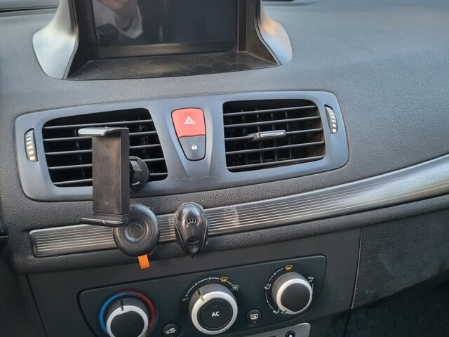 Сірий Рено Меган, об'ємом двигуна 1.5 л та пробігом 175 тис. км за 8000 $, фото 2 на Automoto.ua