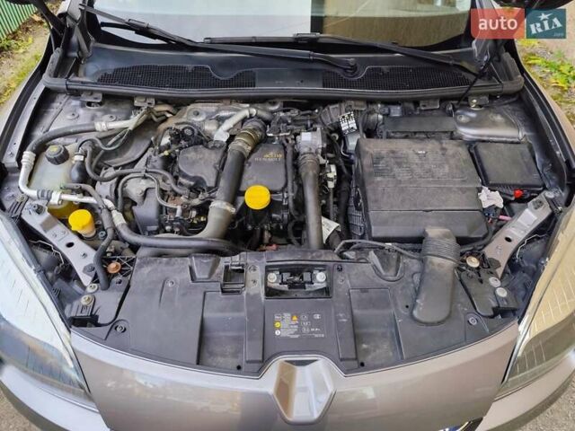 Серый Рено Меган, объемом двигателя 1.5 л и пробегом 201 тыс. км за 8200 $, фото 4 на Automoto.ua