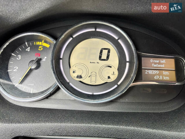 Рено Меган 2012 в Чернигове на Automoto.ua Серый Рено Меган, объемом двигателя 1.5 л и пробегом 218 тыс. км за 8500 $, фото 27 на Automoto.ua