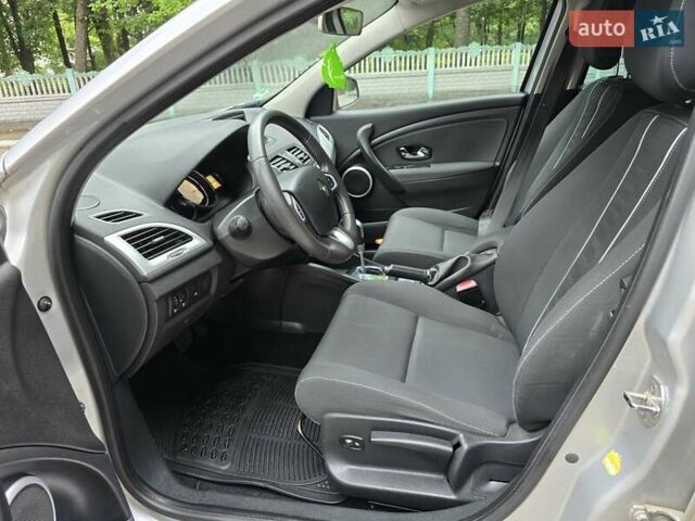 Серый Рено Меган, объемом двигателя 1.46 л и пробегом 195 тыс. км за 8500 $, фото 20 на Automoto.ua