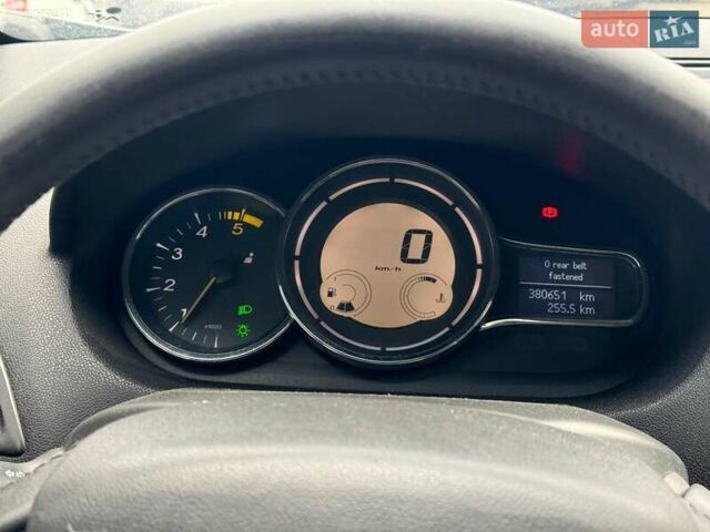 Сірий Рено Меган, об'ємом двигуна 1.5 л та пробігом 380 тис. км за 6940 $, фото 23 на Automoto.ua