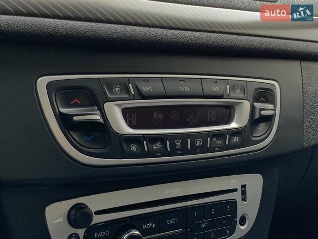 Серый Рено Меган, объемом двигателя 1.46 л и пробегом 263 тыс. км за 7999 $, фото 47 на Automoto.ua