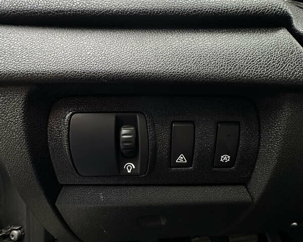 Серый Рено Меган, объемом двигателя 1.5 л и пробегом 229 тыс. км за 9200 $, фото 25 на Automoto.ua