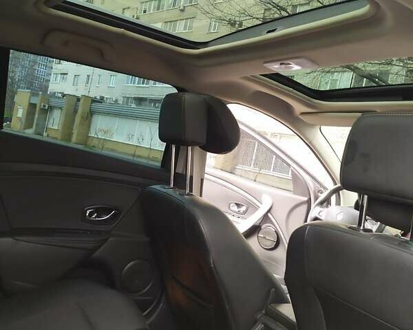 Серый Рено Меган, объемом двигателя 1.5 л и пробегом 290 тыс. км за 8400 $, фото 13 на Automoto.ua