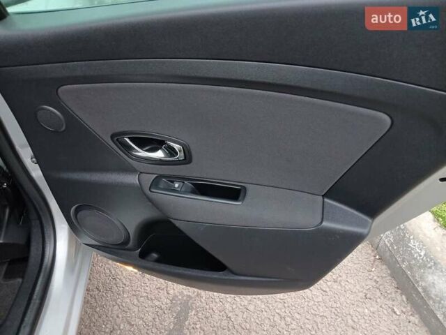 Сірий Рено Меган, об'ємом двигуна 1.5 л та пробігом 280 тис. км за 8250 $, фото 6 на Automoto.ua