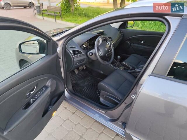 Серый Рено Меган, объемом двигателя 1.46 л и пробегом 197 тыс. км за 8000 $, фото 7 на Automoto.ua