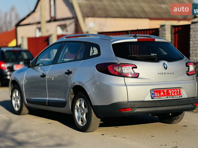 Сірий Рено Меган, об'ємом двигуна 1.6 л та пробігом 280 тис. км за 7150 $, фото 16 на Automoto.ua