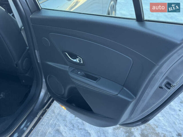 Серый Рено Меган, объемом двигателя 1.5 л и пробегом 190 тыс. км за 8700 $, фото 59 на Automoto.ua