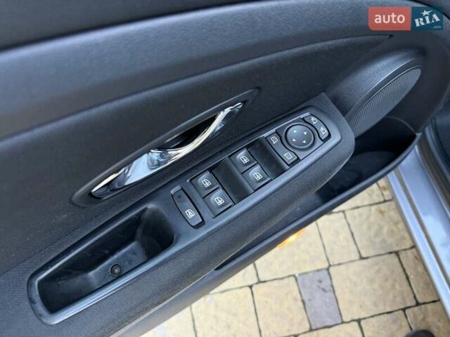 Серый Рено Меган, объемом двигателя 1.5 л и пробегом 270 тыс. км за 7950 $, фото 25 на Automoto.ua