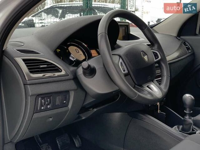 Серый Рено Меган, объемом двигателя 1.46 л и пробегом 263 тыс. км за 7999 $, фото 23 на Automoto.ua