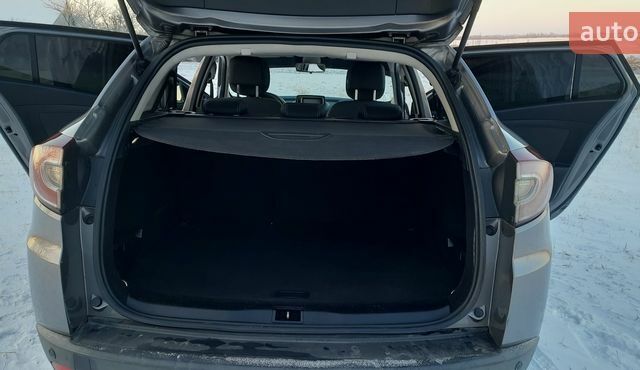 Серый Рено Меган, объемом двигателя 1.46 л и пробегом 256 тыс. км за 7100 $, фото 12 на Automoto.ua