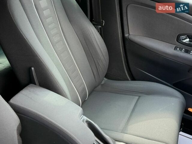 Сірий Рено Меган, об'ємом двигуна 1.5 л та пробігом 219 тис. км за 7999 $, фото 103 на Automoto.ua