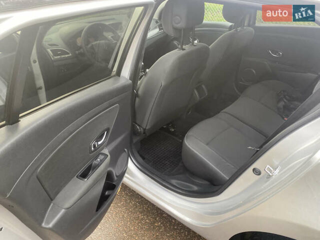 Сірий Рено Меган, об'ємом двигуна 1.5 л та пробігом 248 тис. км за 6700 $, фото 10 на Automoto.ua