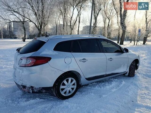 Сірий Рено Меган, об'ємом двигуна 1.6 л та пробігом 207 тис. км за 8700 $, фото 6 на Automoto.ua