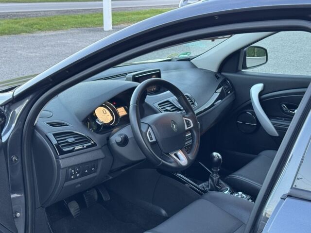 Серый Рено Меган, объемом двигателя 1.5 л и пробегом 253 тыс. км за 8399 $, фото 7 на Automoto.ua