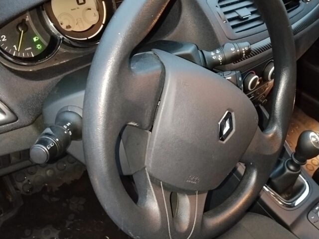 Сірий Рено Меган, об'ємом двигуна 0 л та пробігом 239 тис. км за 7200 $, фото 10 на Automoto.ua