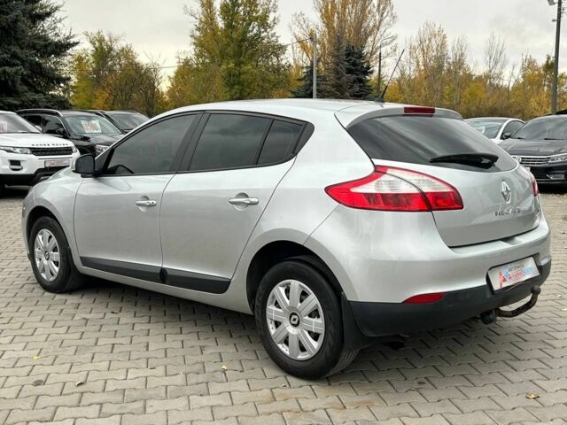 Серый Рено Меган, объемом двигателя 1.5 л и пробегом 289 тыс. км за 7500 $, фото 4 на Automoto.ua