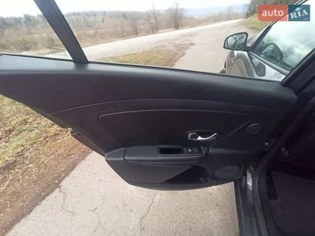 Серый Рено Меган, объемом двигателя 1.5 л и пробегом 228 тыс. км за 7900 $, фото 13 на Automoto.ua