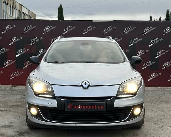 Сірий Рено Меган, об'ємом двигуна 1.46 л та пробігом 289 тис. км за 7800 $, фото 1 на Automoto.ua