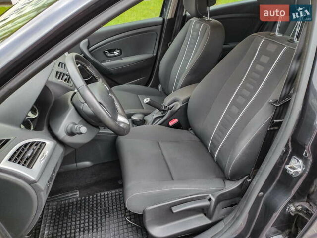 Сірий Рено Меган, об'ємом двигуна 1.5 л та пробігом 190 тис. км за 8900 $, фото 17 на Automoto.ua