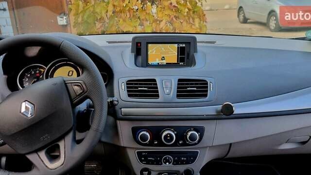 Сірий Рено Меган, об'ємом двигуна 1.6 л та пробігом 179 тис. км за 7767 $, фото 15 на Automoto.ua