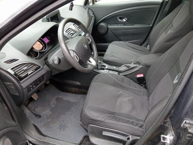 Серый Рено Меган, объемом двигателя 1.5 л и пробегом 234 тыс. км за 7400 $, фото 2 на Automoto.ua