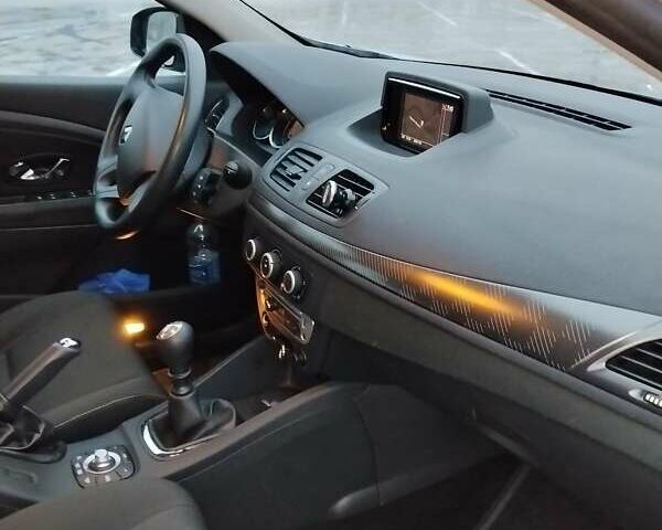 Серый Рено Меган, объемом двигателя 1.46 л и пробегом 239 тыс. км за 7200 $, фото 37 на Automoto.ua