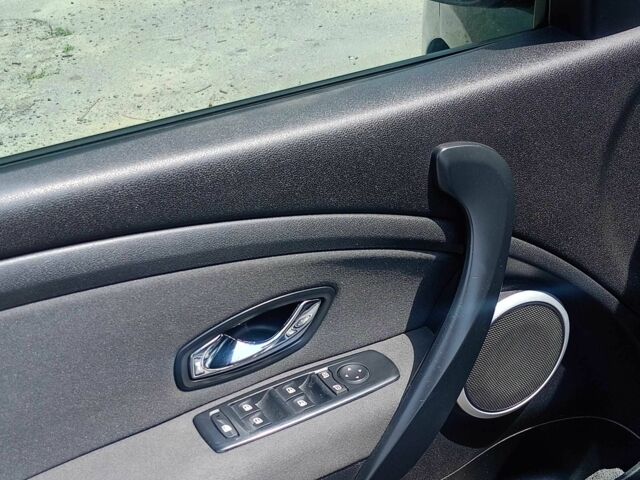 Сірий Рено Меган, об'ємом двигуна 1.5 л та пробігом 240 тис. км за 6500 $, фото 9 на Automoto.ua