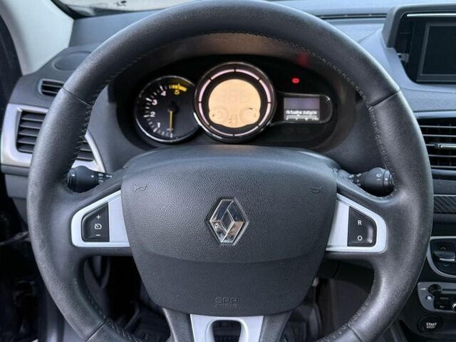 Сірий Рено Меган, об'ємом двигуна 1.5 л та пробігом 330 тис. км за 6700 $, фото 9 на Automoto.ua