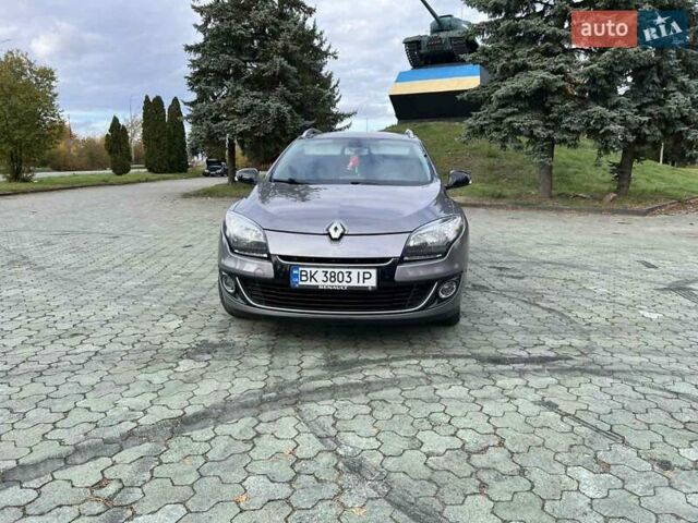 Серый Рено Меган, объемом двигателя 1.46 л и пробегом 257 тыс. км за 8850 $, фото 4 на Automoto.ua