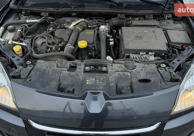 Серый Рено Меган, объемом двигателя 1.46 л и пробегом 183 тыс. км за 8100 $, фото 112 на Automoto.ua