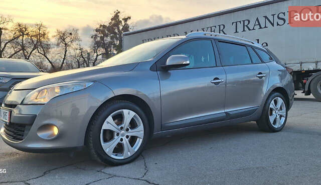 Серый Рено Меган, объемом двигателя 1.6 л и пробегом 210 тыс. км за 7550 $, фото 8 на Automoto.ua