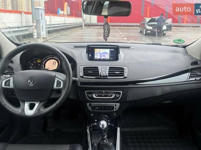 Сірий Рено Меган, об'ємом двигуна 1.46 л та пробігом 238 тис. км за 7990 $, фото 12 на Automoto.ua