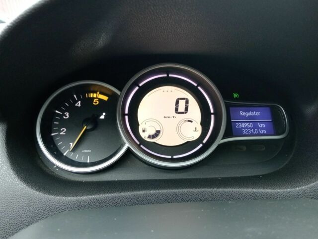 Серый Рено Меган, объемом двигателя 1.5 л и пробегом 234 тыс. км за 7400 $, фото 3 на Automoto.ua