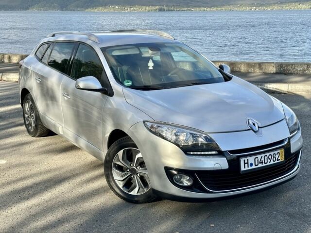 Серый Рено Меган, объемом двигателя 1.6 л и пробегом 277 тыс. км за 7000 $, фото 2 на Automoto.ua