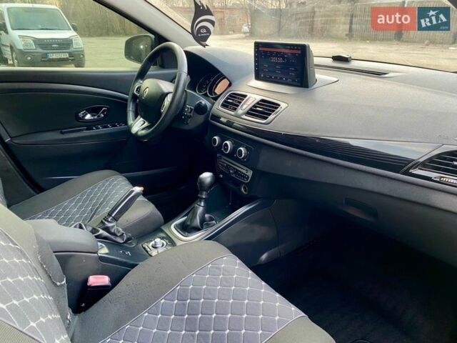 Сірий Рено Меган, об'ємом двигуна 1.46 л та пробігом 260 тис. км за 5800 $, фото 7 на Automoto.ua