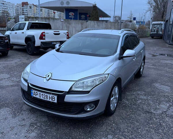 Сірий Рено Меган, об'ємом двигуна 1.46 л та пробігом 245 тис. км за 7999 $, фото 6 на Automoto.ua