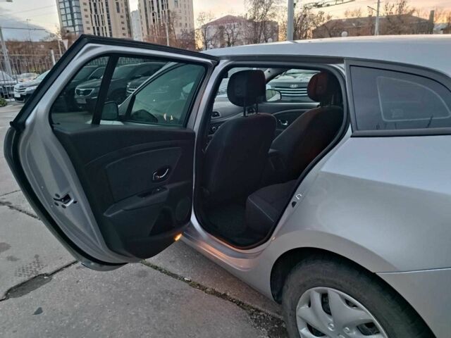 Серый Рено Меган, объемом двигателя 1.5 л и пробегом 269 тыс. км за 6890 $, фото 12 на Automoto.ua