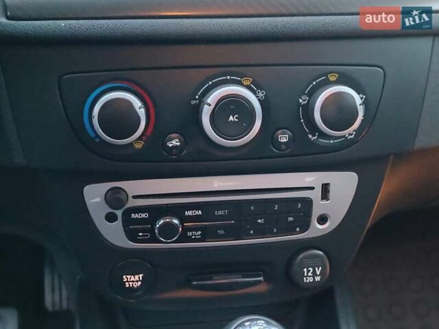 Серый Рено Меган, объемом двигателя 1.5 л и пробегом 269 тыс. км за 7590 $, фото 20 на Automoto.ua