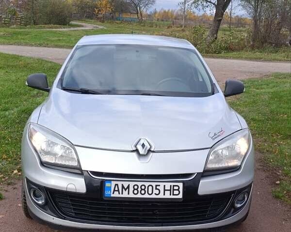 Серый Рено Меган, объемом двигателя 1.46 л и пробегом 270 тыс. км за 6600 $, фото 8 на Automoto.ua