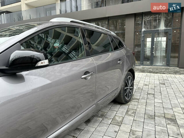 Сірий Рено Меган, об'ємом двигуна 1.46 л та пробігом 293 тис. км за 7800 $, фото 3 на Automoto.ua